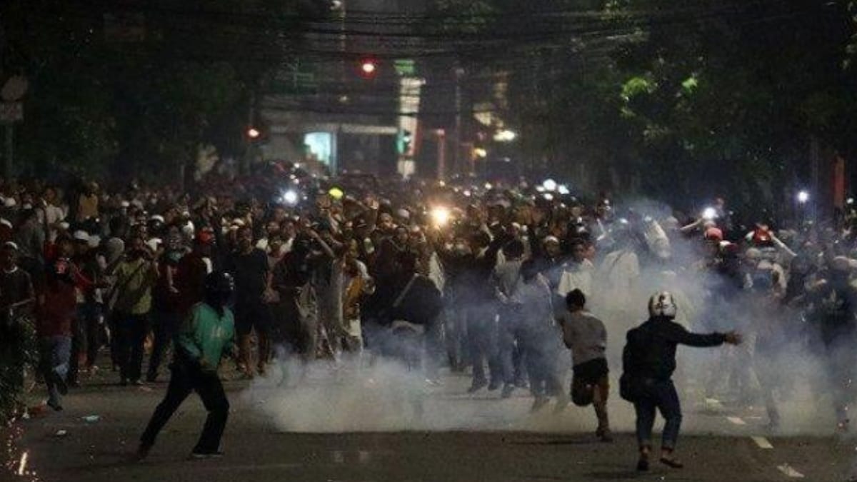 Kondisi Terkini Demo di Mako Brimob Kwitang Memanas Lagi