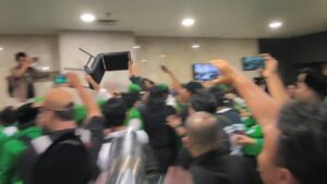 Muktamar PPP Chaos Kursi Terbang, Kader Baku Hantam!