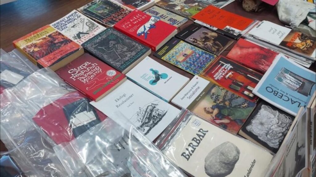 Puluhan Buku Anarkis Disita, Disebut Mengancam Ideologi Radikal