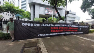 Pedagang Gugat dan Tolak Raperda KTR Jakarta!