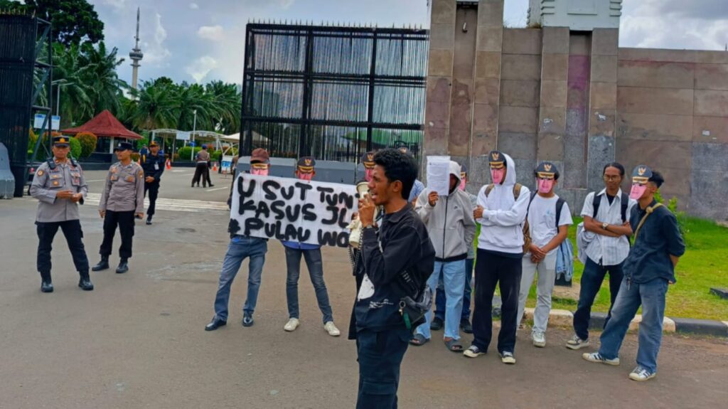 Front Rakyat Menggugat Desak DPR RI Tersangkakan Bupati Aru