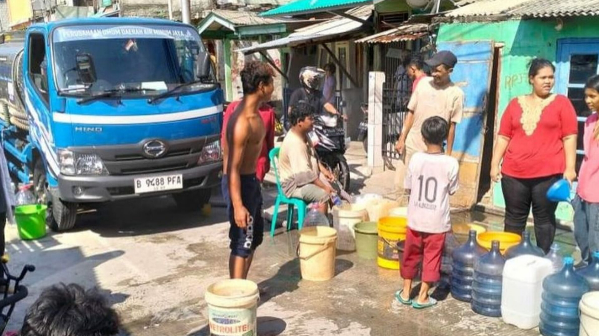 Krisis Air Bersih Jakarta dan Lambannya Pipanisasi PAM Jaya