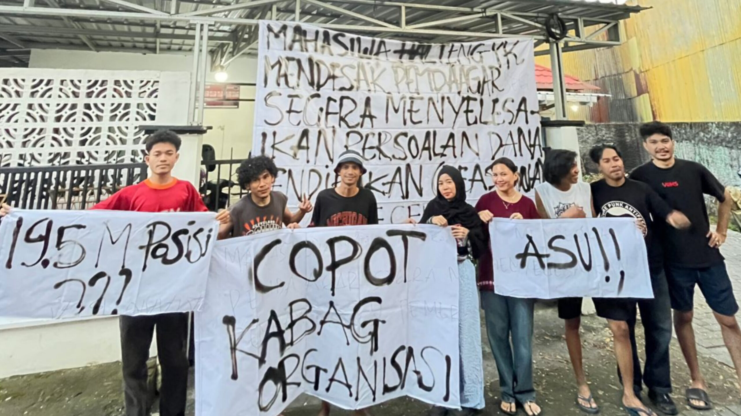 Mahasiswa Ikemap Desak Transparansi Dana Beasiswa Halteng