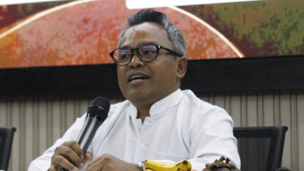 Usai Kritik Remiliterisasi, Islah Bahrawi Mengaku Dikuntit Tentara